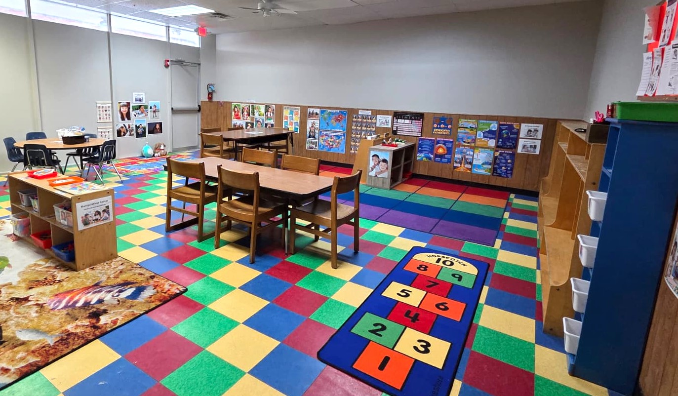 Healthy snacks and mealtimes at Kindercity Champions child care.
